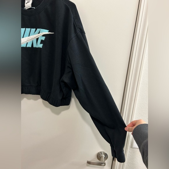 🍁Nike Cropped Cinched Crewneck - Picture 9 of 13